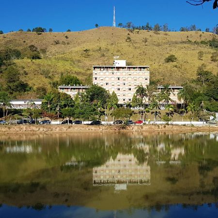 Belo Flat Cavalinho Branco - Aguas De Lindoia Apartment Luaran gambar